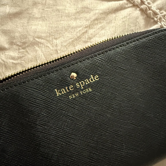 Kate Spade Classic Black Zip Wallet - Picture 4 of 8